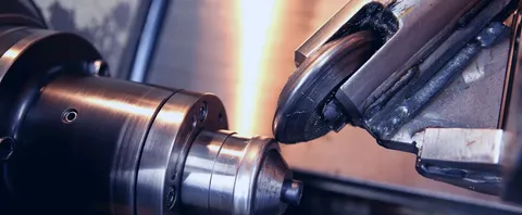 CNC frezen op geavanceerde freesmachine