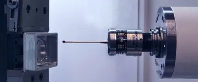 Kwaliteitscontrole en meetapparatuur in de werkplaats van Fijn Mechanisch Centrum