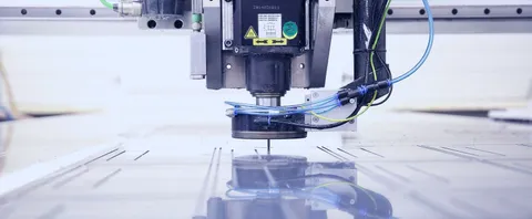 Vlakbed frezen bij Fijn Mechanisch Centrum